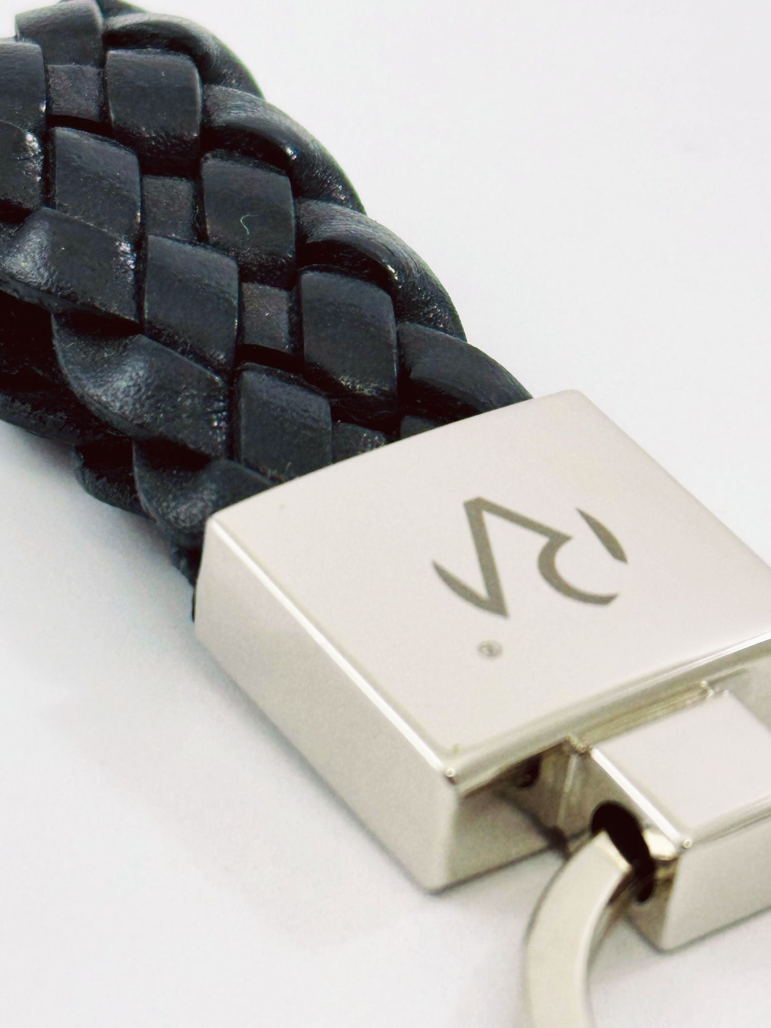 Key ring with large braid in men's leather