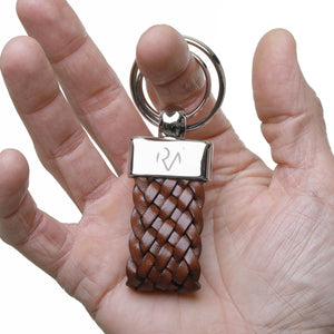 Open image in slideshow, Key ring with large braid in men&#39;s leather

